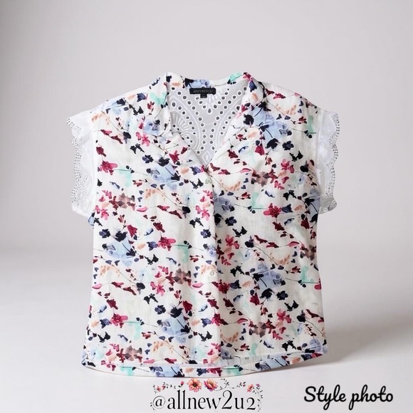 For Cynthia “Watercolor” print Top With White eyelet lace trim Size Large Gorg! - Picture 2 of 14